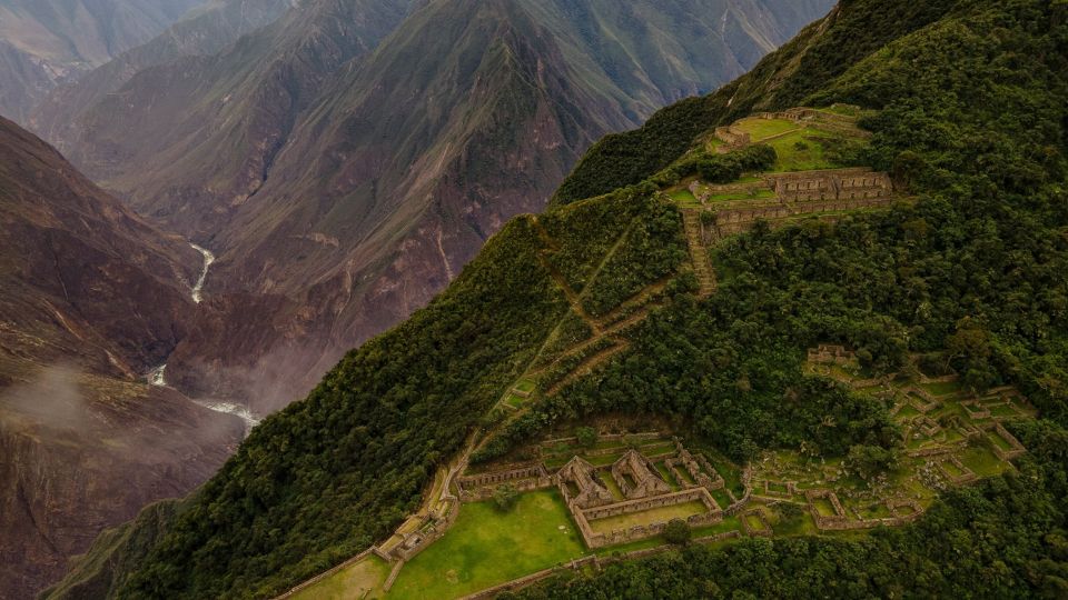From Cusco: Trekking to Choquequirao 4 Days/3 Nights With Meal - Key Points