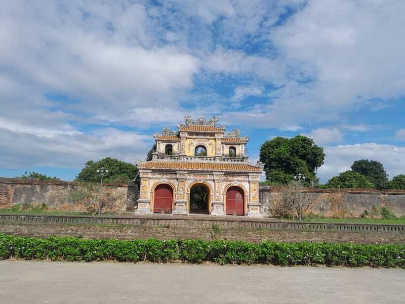 From Da Nang: Day-Trip to Hue by Private Car Transfer - Discovering the Hue Imperial Citadel
