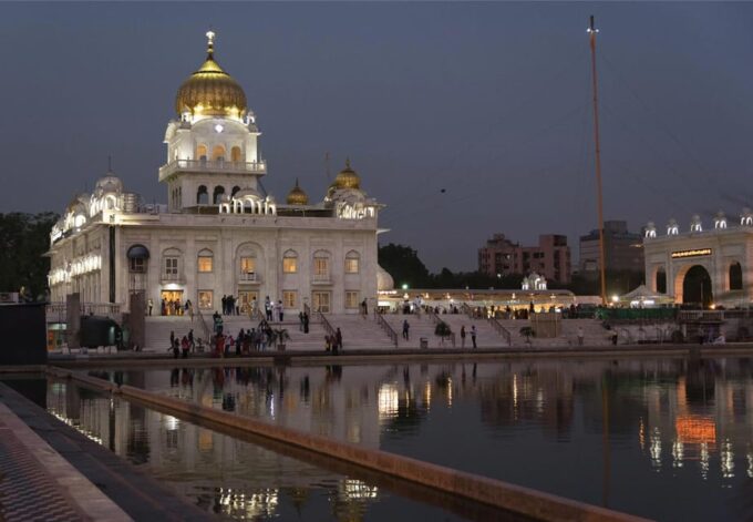 From Delhi : 1-day Delhi and 1-day Agra Tour by Private Car - Customization Options