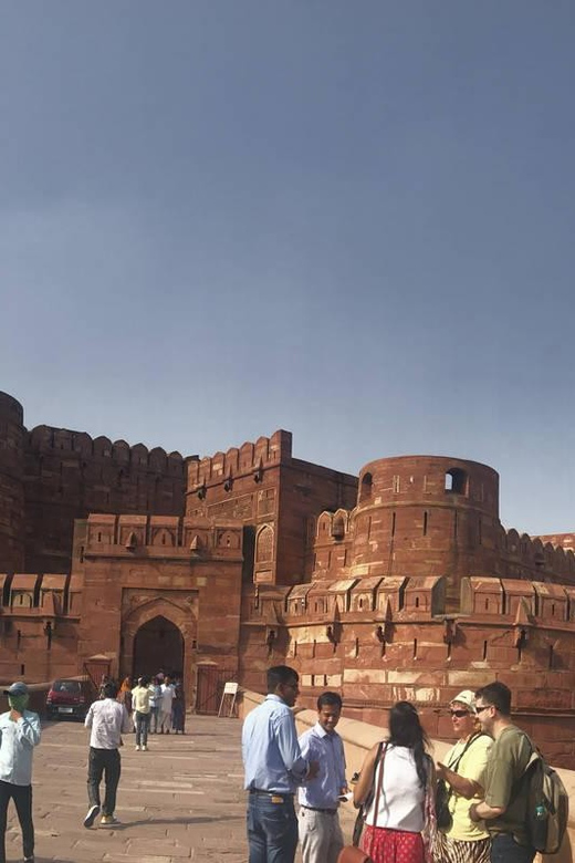 From Delhi: 2-Day Agra & Fatehpur by Superfast Train Tour - Detailed Itinerary