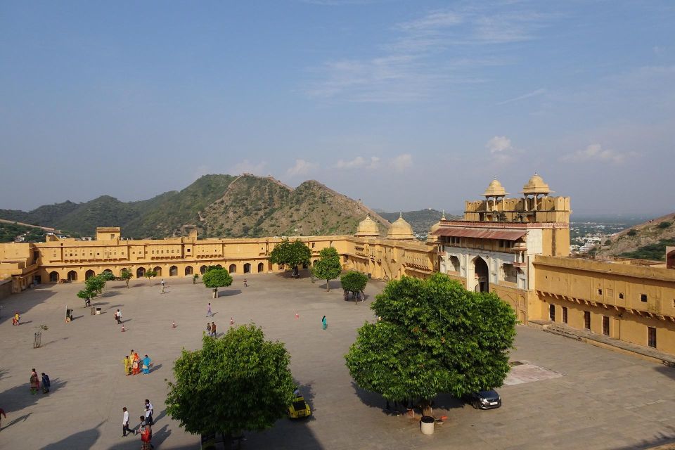 From Delhi: 2 Days Private Jaipur Sighseeing Tour - What to Bring