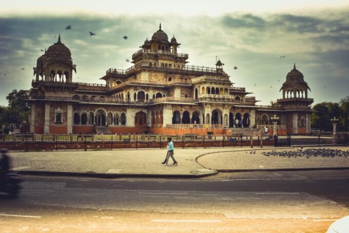 From Delhi: 3-Days Golden Triangle Trip(Delhi -Agra- Jaipur) - Accessibility and Group Size