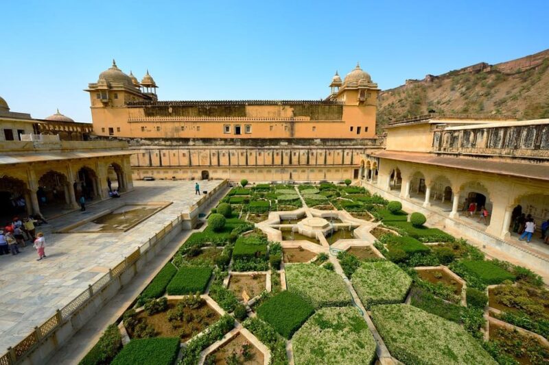 From Delhi: 4-Day Luxury Golden Triangle Tour With Hotels - Day 3: Jaipur City Exploration