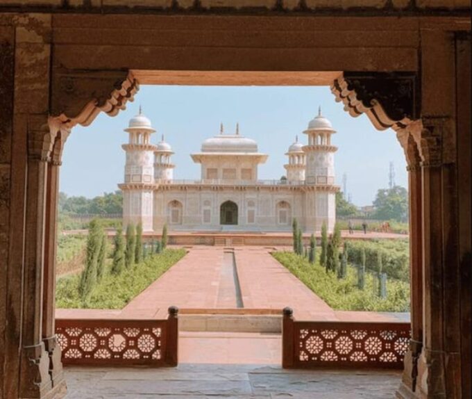 From Delhi: Explore Agras Wonders Tour Package - Return Journey Details