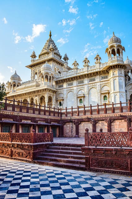 From Delhi: Jaipur Day Trip With Amber Fort and City Palace - Transport and Accessibility
