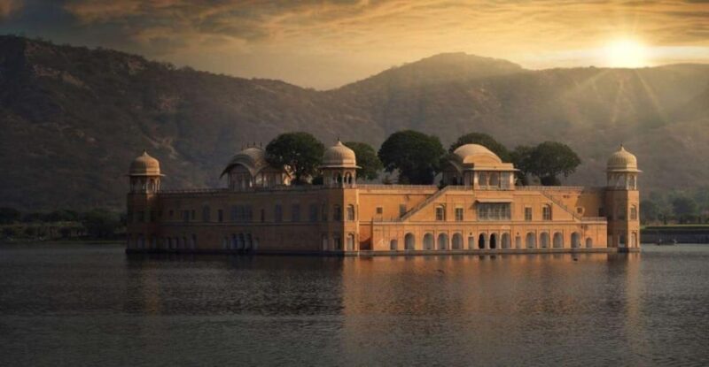 From Delhi: Jaipur Day Trip With Amber Fort and City Palace - Guided Experience