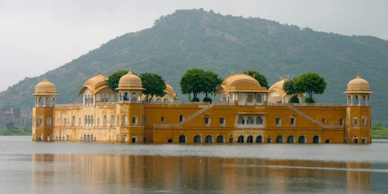 From Delhi : Jaipur Tour With Galta Ji Temple(Monkey Temple) - Guide and Support Services