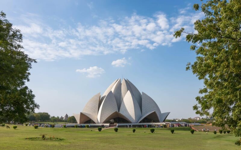From Delhi: Old and New Delhi Private Full or Half-Day Tour - Itinerary Highlights