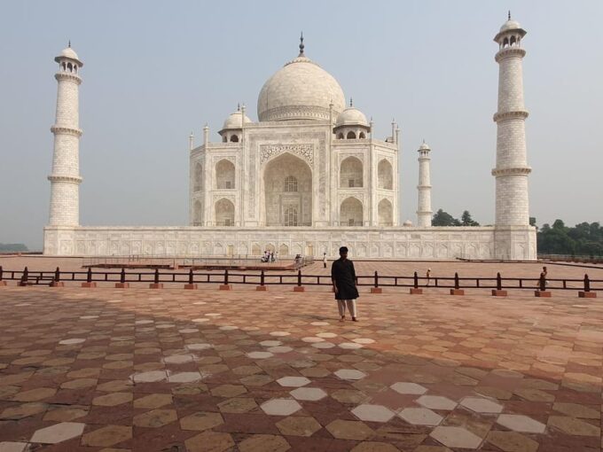 From Delhi Same Day Taj Mahal and Fatehpur Sikri Tour by Car - Tips for Travelers