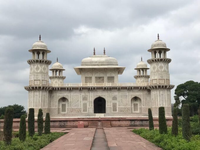 From Delhi: Sunrise Agra Tour by Car With Breakfast - Booking Details