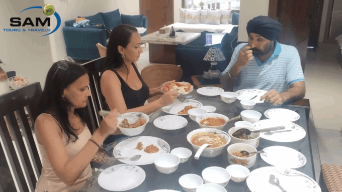 From Delhi: Taj Agra Tour With Indian Cooking Classes - Important Tour Information