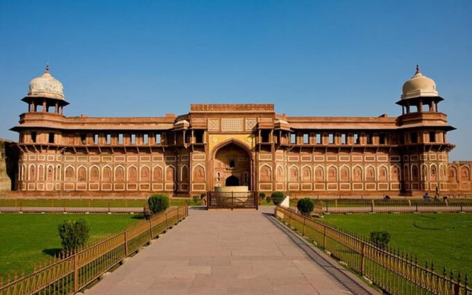 From Delhi: Taj Mahal & Agra Private Day Trip With Transfers - Tips for the Trip