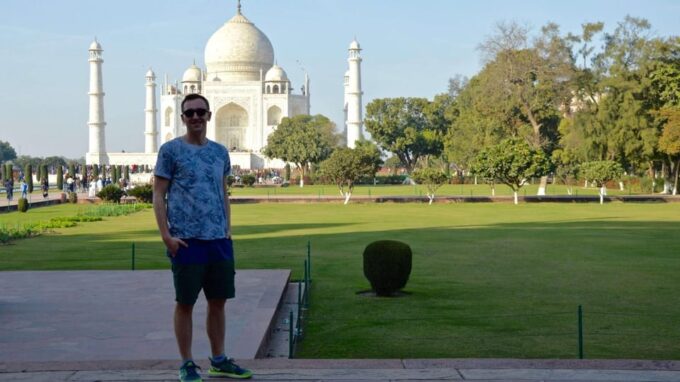 From Delhi: Taj Mahal and Agra Fort: Full-Day Trip by Car - Tips for Travelers