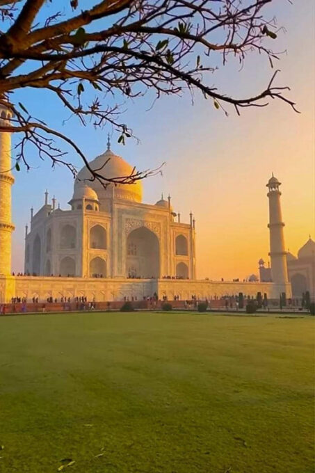 From Delhi: Taj Mahal and Agra Fort Private Sunrise Tour - Meeting Point