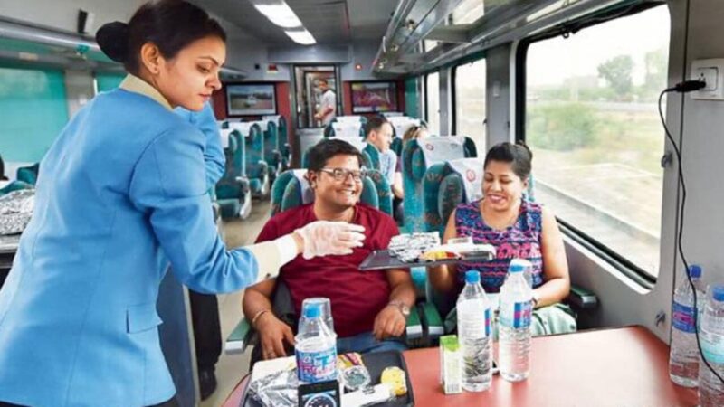 From Delhi: Taj Mahal Day Trip by High Speed Gatimaan Train - Itinerary Highlights