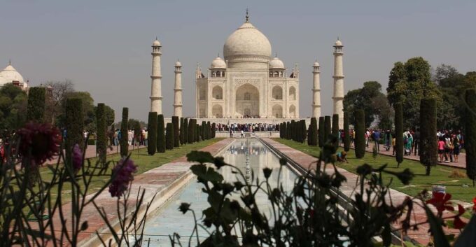 From Delhi: Taj Mahal Private Day Trip With Transfers by Car - Frequently Asked Questions