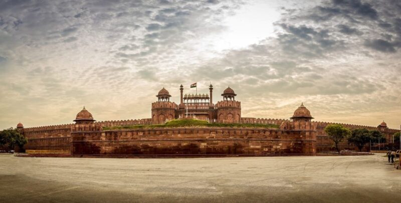 From Delhi: Taj Mahal Sunrise and Old Delhi Walking Tour - Itinerary Details