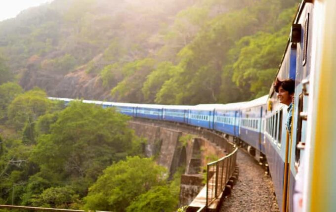 From Delhi : Taj Mahal Tour by Gatimaan Express Train - Return to Delhi