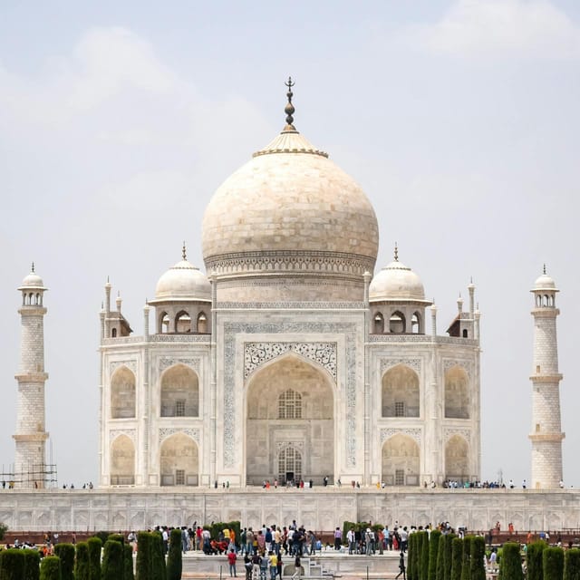 From Delhi: Taj Mahal Tour By Train in Execution Class - Inclusions and Features