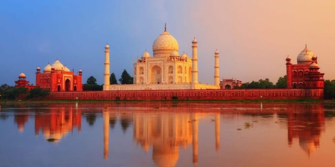 From Delhi to Agra Leisure 2 Days Trip - Group Size and Accessibility