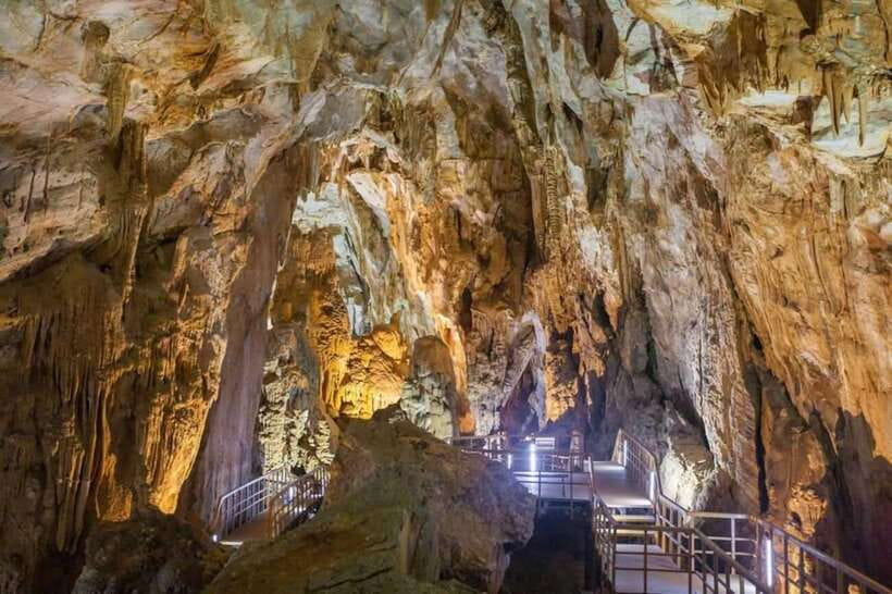 From Dong Hoi: Day Tour Exploring Paradise and Dark Caves - Journey to the Dark Cave