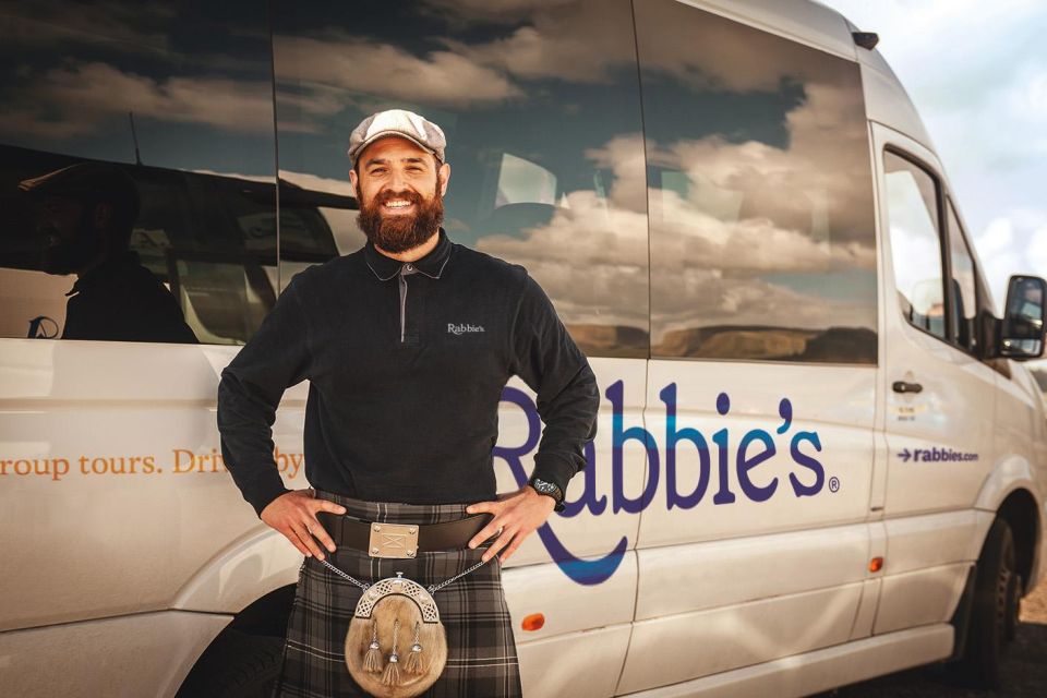 From Edinburgh: Alnwick Castle and Scottish Borders Tour - Key Stops on the Tour