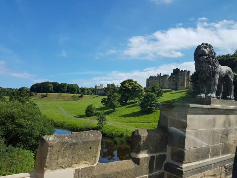 From Edinburgh: Holy Island, Alnwick Castle & Northumbria - Good To Know