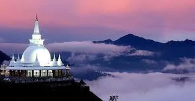 From Ella - Private TukTuk Transfer to Mahamevnawa Temple - Meditation and Contemplation