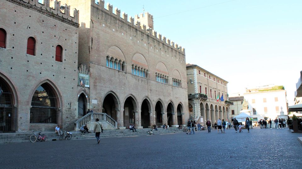 From Fano: Half-Day E-Bike Trip to Rimini - Group Size and Languages