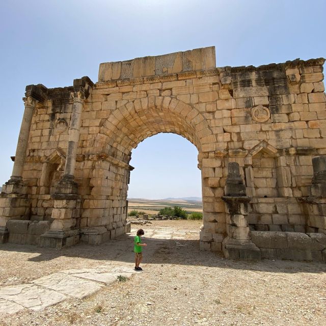 From Fez: Volubilis Moulay Idriss and Meknes Day Trip - Transportation and Accessibility