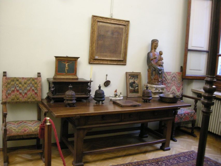 From Florence: 3-Hour Antiquarian & Secret Agent House - Tour Duration and Languages