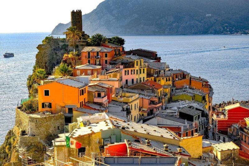From Florence: Cinque Terre guided tour with Lucca - Key Points