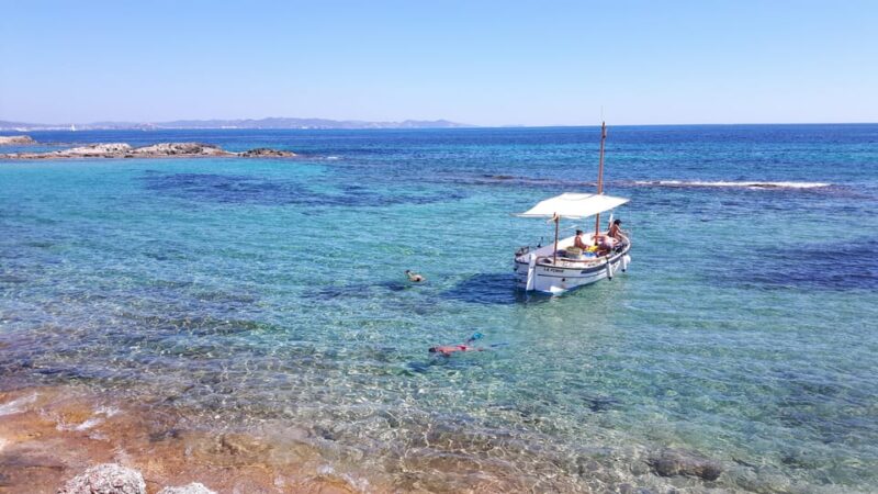 From Formentera to Espalmador and Illetes - Boat Features and Amenities