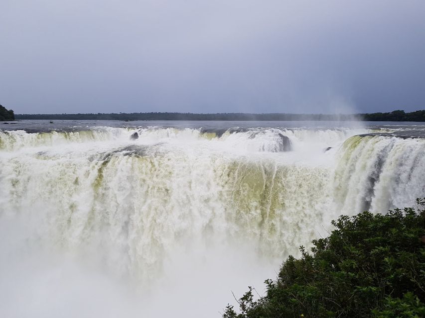 From Foz Do Iguaçu: Iguazú Falls Boat Ride Argentina - Highlights of the Tour