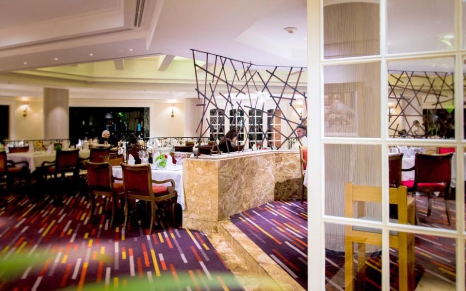 From Foz Do Iguaçu: Madero Tango With Dinner - Casino Entertainment
