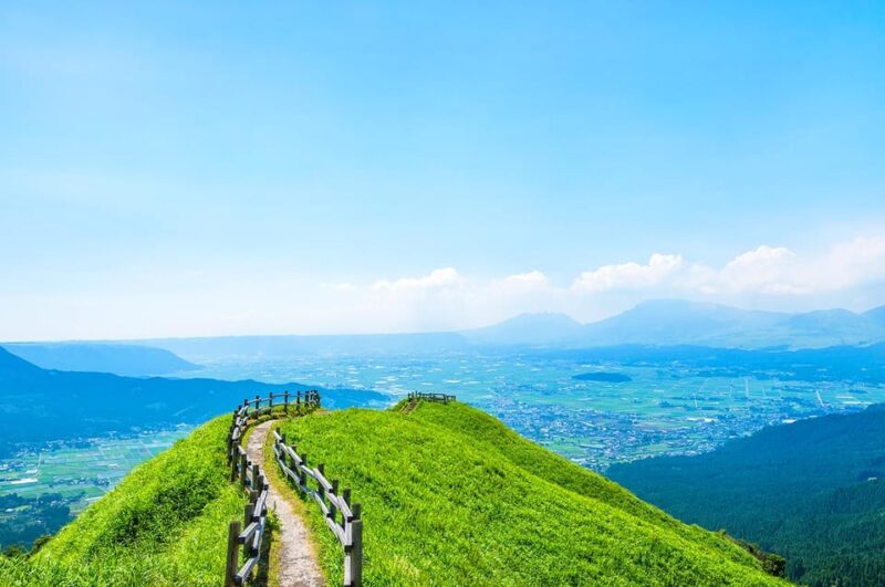 From Fukuoka: Day Trip to Kumamoto Castle, Mt.Aso & Kurokawa - Natural Wonders of Aso
