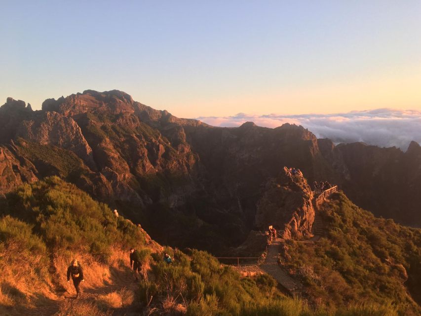 From Funchal: Transfer to Pico Do Arieiro & Pico Ruivo Trail - Participant Requirements