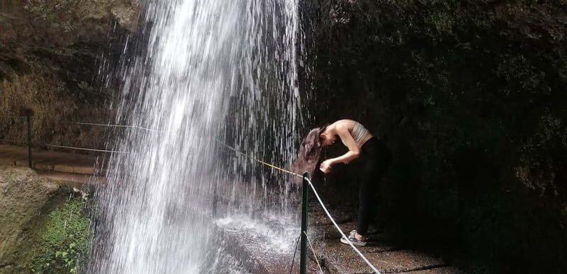 From Funchal: Wet your hair in the amazing Moinhos Levada - Key Points