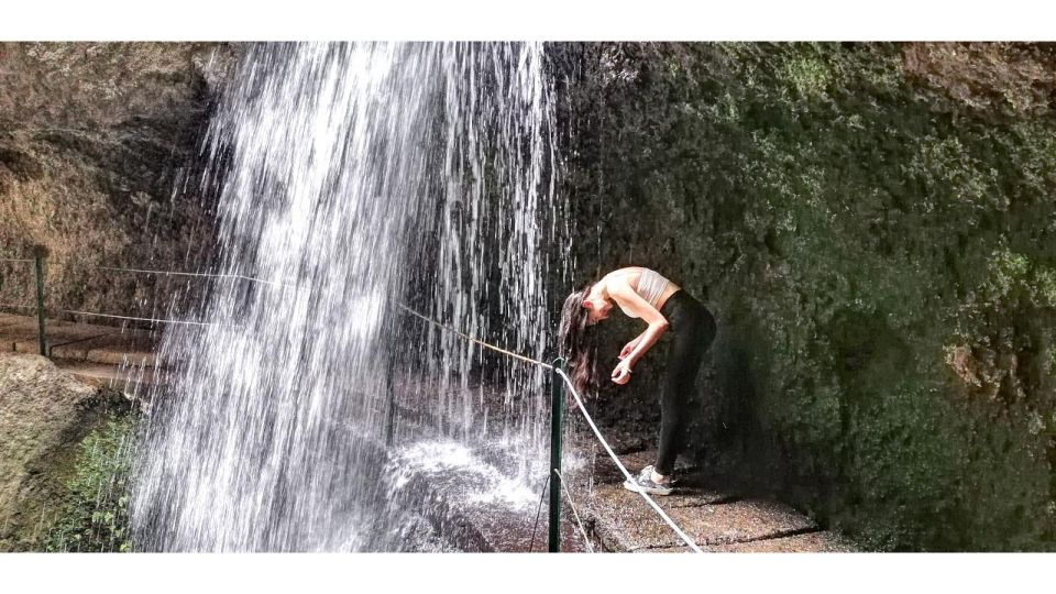 From Funchal: Wet your hair in the amazing Moinhos Levada - The Itinerary Details