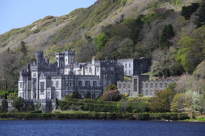 From Galway: Guided Tour of Connemara With 3 Hour Stop in Kylemore Abbey - Discover the Countryside