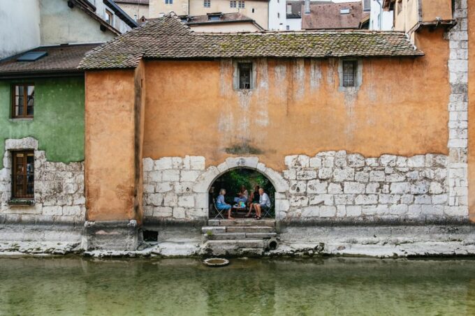 From Geneva: Annecy Half-Day Trip - Exploring Annecys Old Town