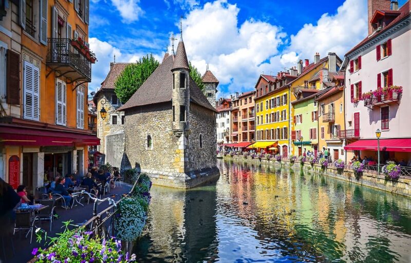 From Geneva: Annecy Private Day Trip - Exploring the Château De Montrottier