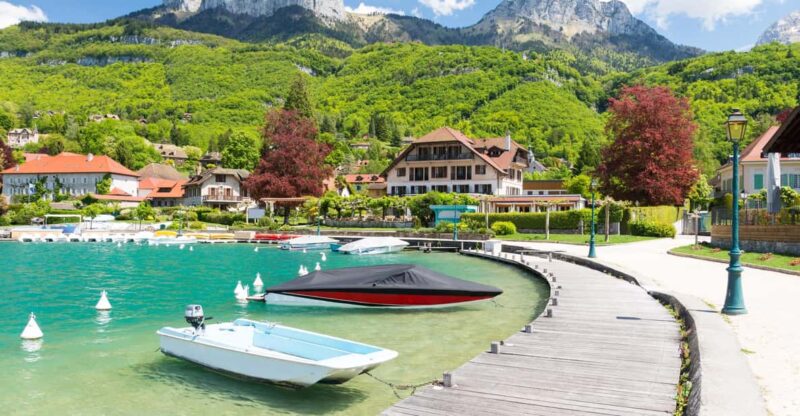 From Geneva: Annecy Private Day Trip - Discovering the Beauty of Lake Annecy