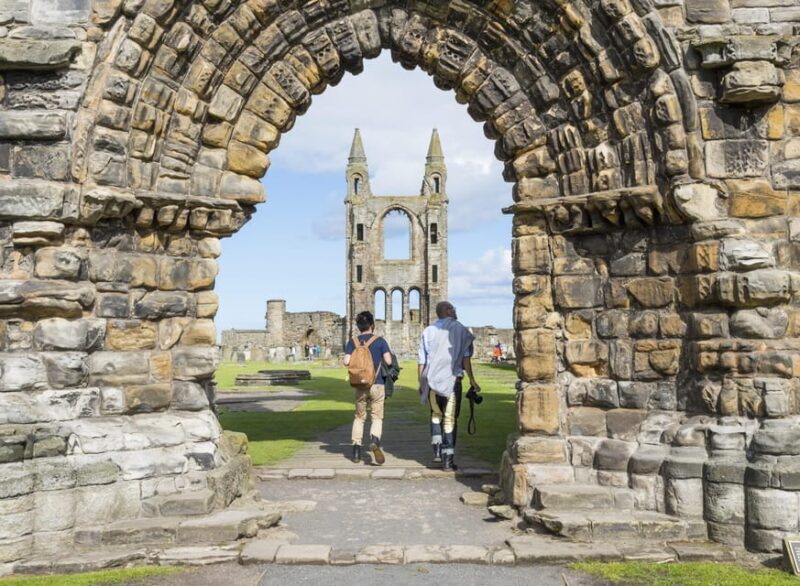 From Glasgow: The Kelpies, St Andrews and Fife Adventure - Discovering Scotland in a Day