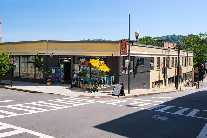 From Grove Arcade to Pack Square: Asheville Walking Tour - Guide Expertise and Tour Experience
