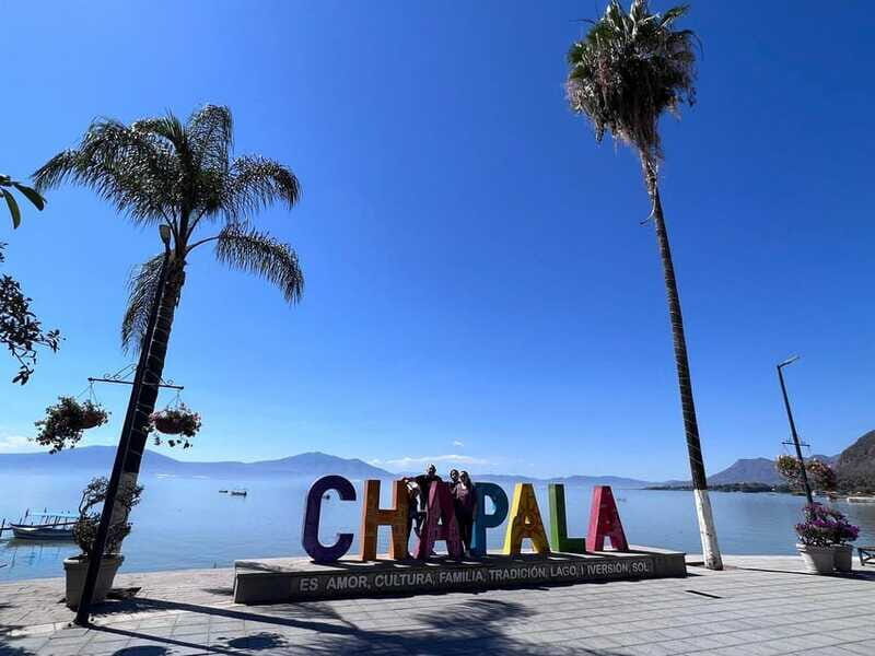 From Guadalajara: Enchanting Lake Chapala & Ajijic Day Trip - Lunch and Further Exploration