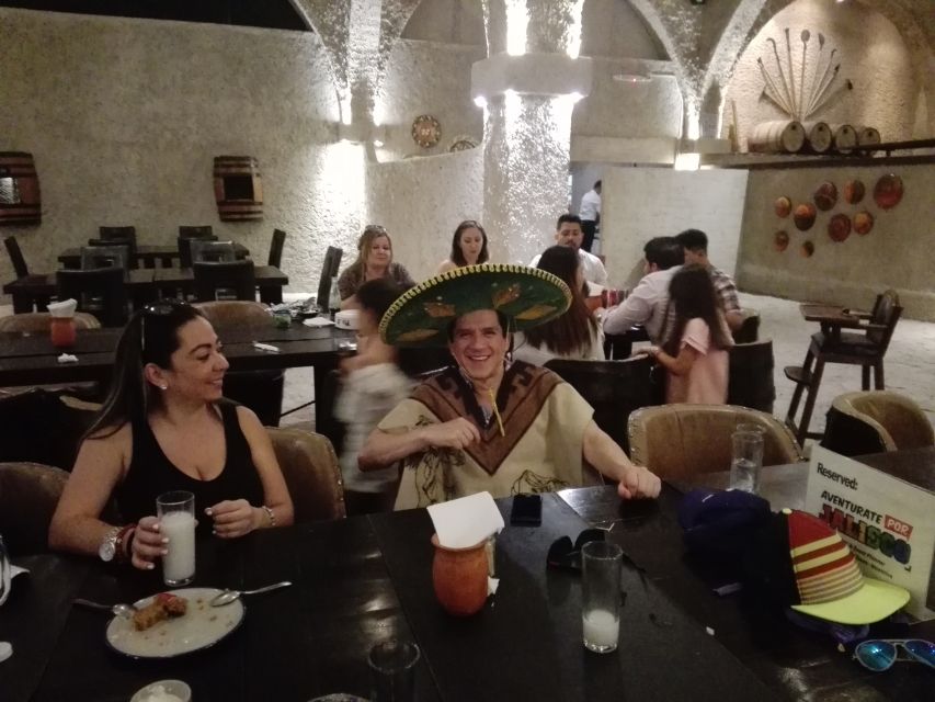 From Guadalajara: Tequila Tour & Tequila Tasting in Hacienda - Delicious Lunch at Quinta Sauza