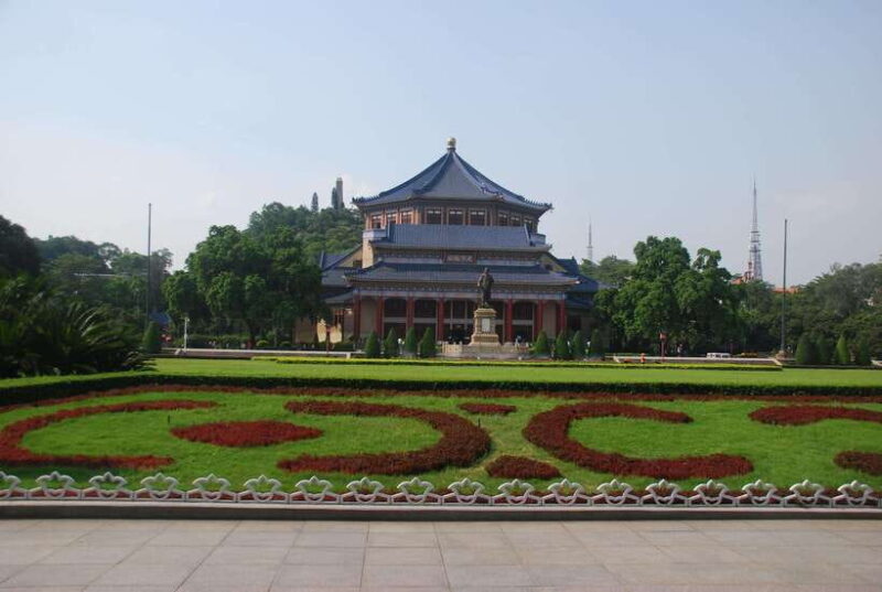 From Guanzghou Guided Baiyun Mountain Day Tour by Car - FAQ