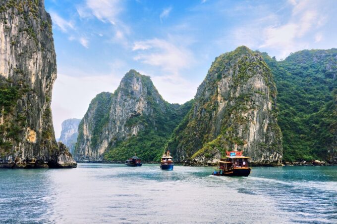 From Hanoi: 1 -Day Halong Bay Cruise With Big & Small Groups - Choosing the Right Group Size