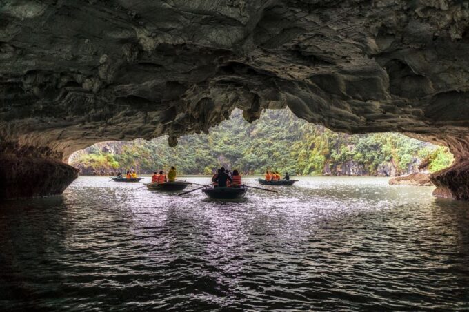 From Hanoi: 1 -Day Halong Bay Cruise With Big & Small Groups - Tips for a Memorable Halong Bay Experience